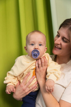 BIBS_SS24_ColorDrop_Lifestyle_23_min (1) Пустышка латексная BIBS Colour Peri, 0+ мес. 6