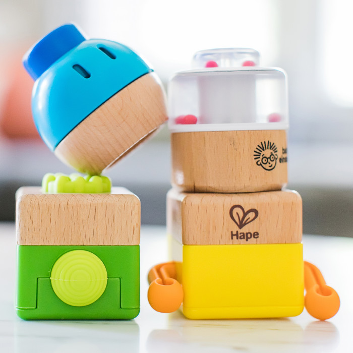 Игрушка Hape развивающая для новорожденных "4 навыка" 8