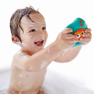 1535933_4137108 Набор для купания Hape "Ай-да, купаться" 16