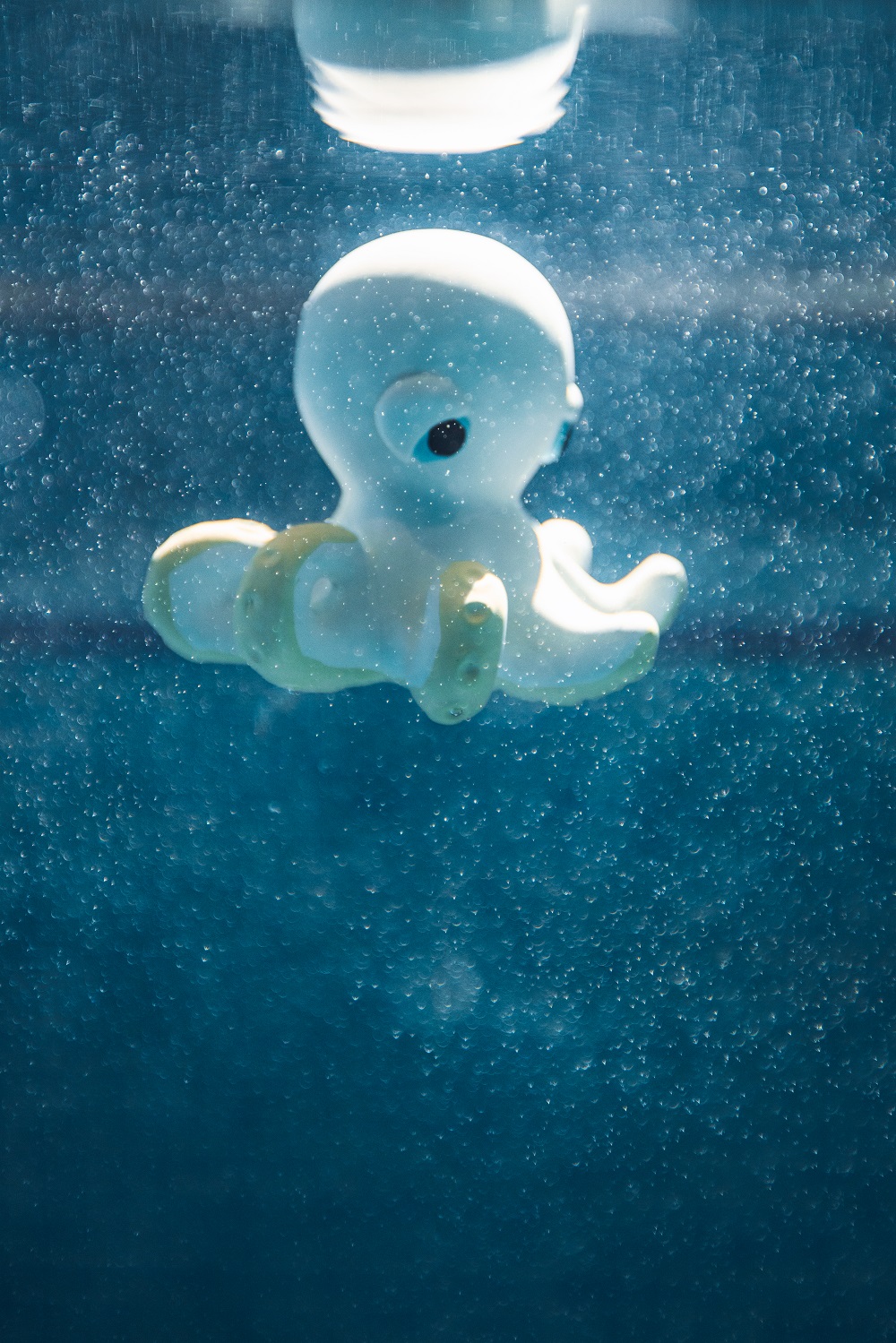 L_BS_OCTOPUS_6 Игрушка для ванны Oli&Carol морские животные 4