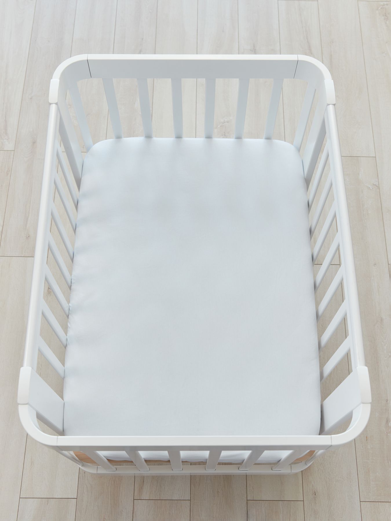 Простыня на резинке Happy Baby 100х70 см white (М) 1