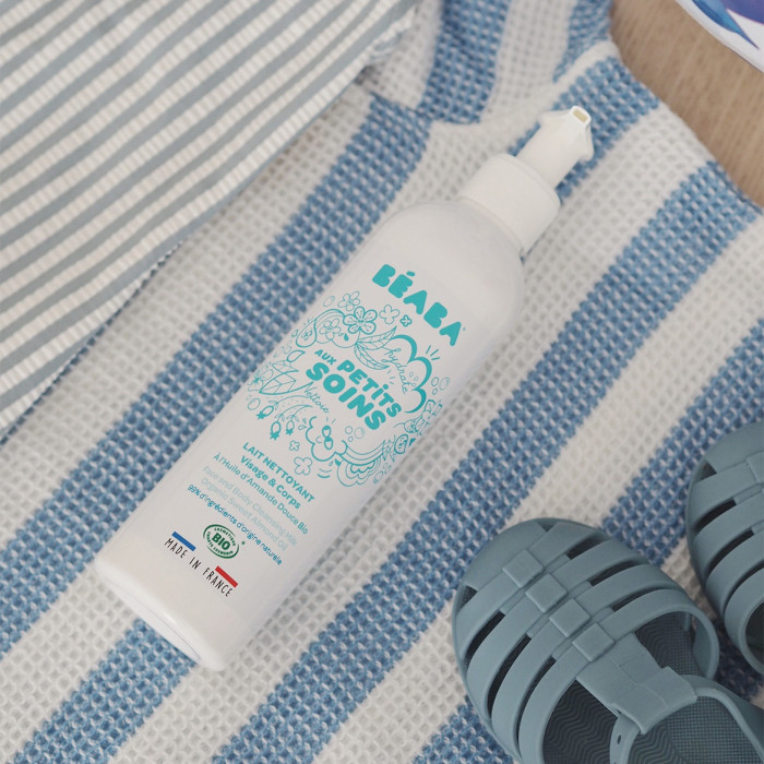 1546128_4206441 Органическое очищающее молочко для лица и тела со сладким миндальным маслом 250мл./LAIT NETTOYANT BI 2