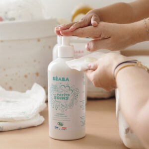 Средство органическое очищающее Beaba для смены подгузников и для защиты кожи , 500 мл. 9