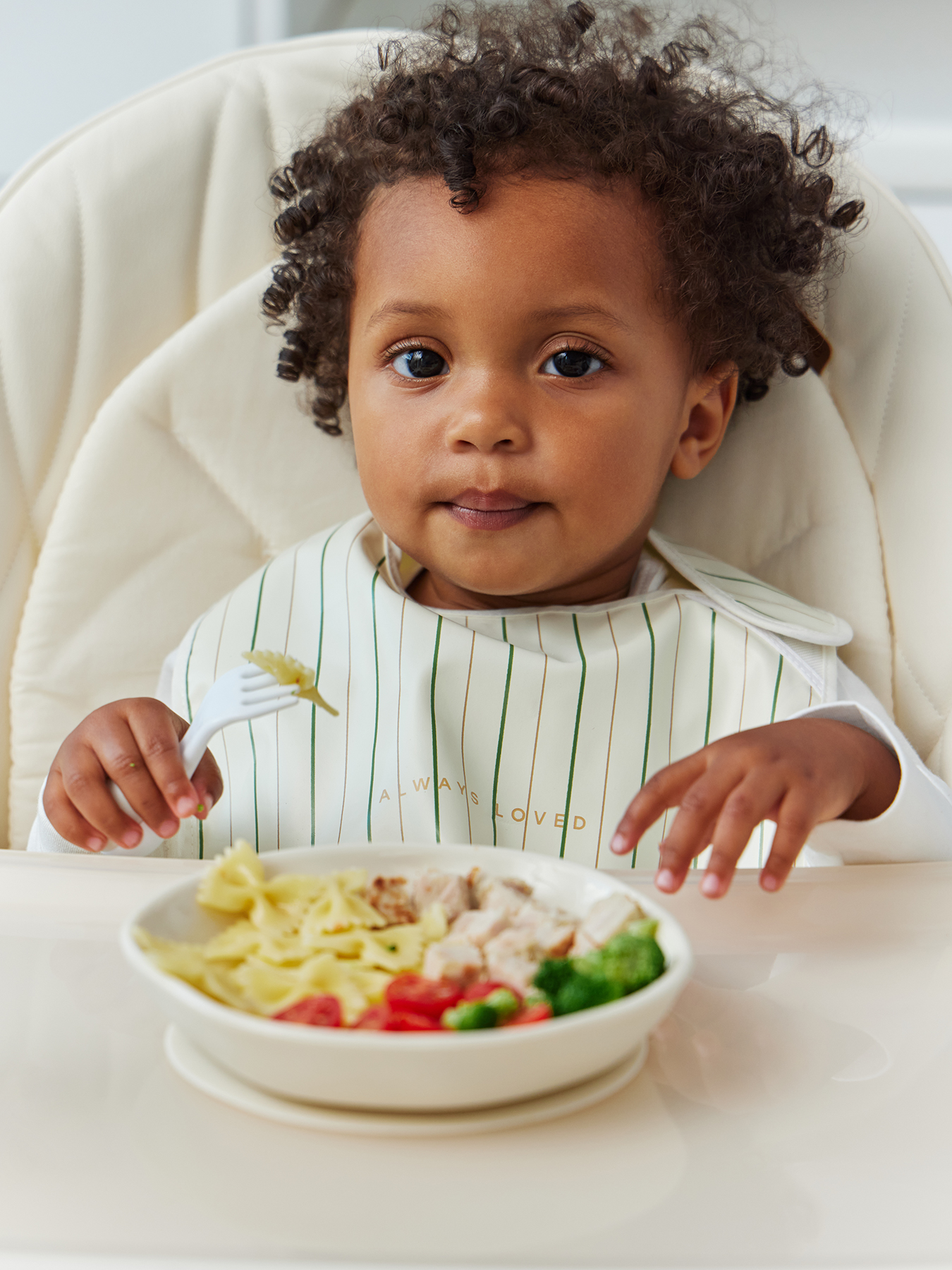 ysdpgv075r84jx9x4cufsbc102s3r5eg Нагрудный фартук на липучке Happy Baby, 2 шт 2