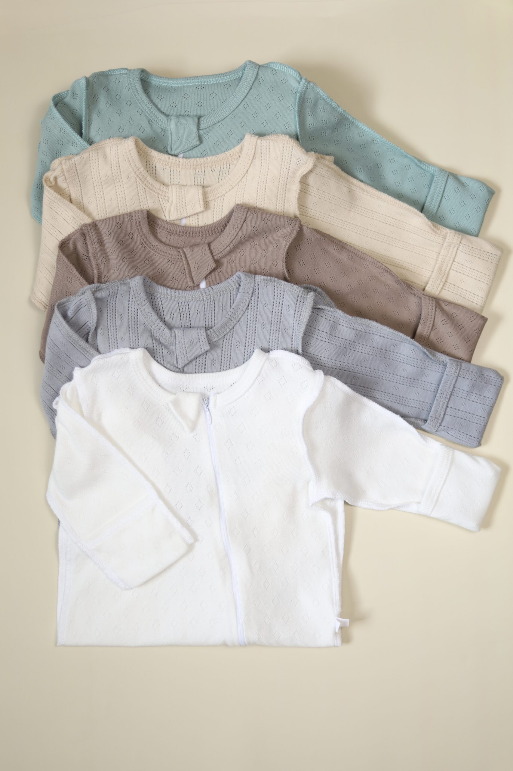 2025-07-26 14.03.36 Комбинезон MATUSHKIN на молнии, рук. с отвор.,зак. ножки, швы наружу, трансферная рибана 1