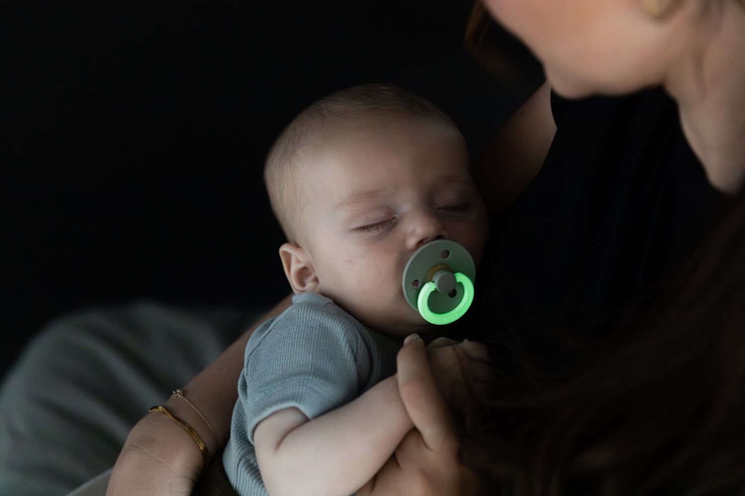 Набор пустышек латексных ночных BIBS Colour Glow,2шт 18+ мес. 3 bibs