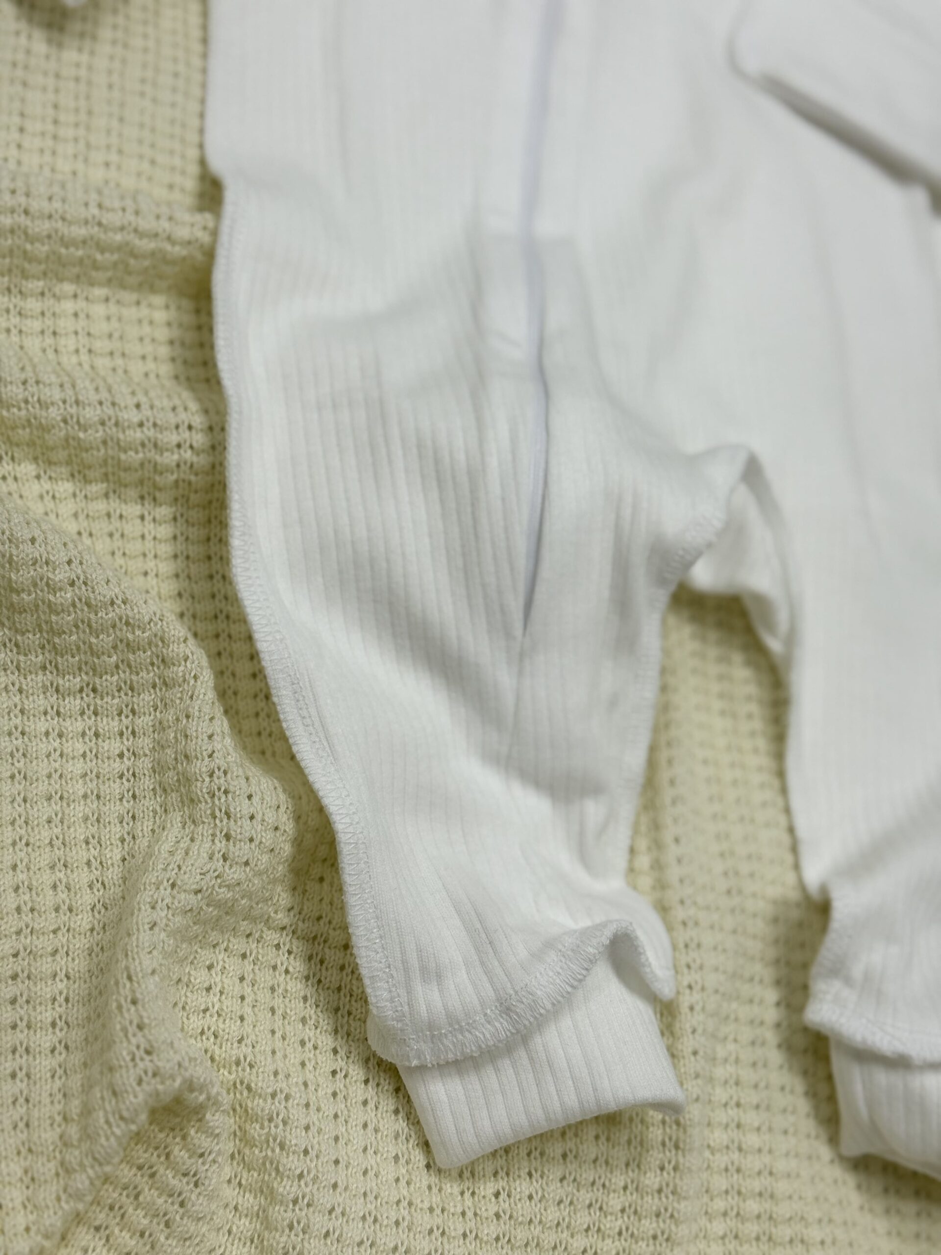 Комбинезон MATUSHKIN на молнии,открытые ножки, швы наружу, интерлок -лапша 2 Комбинезон MATUSHKIN на молнии,открытые ножки, швы наружу, интерлок -лапша