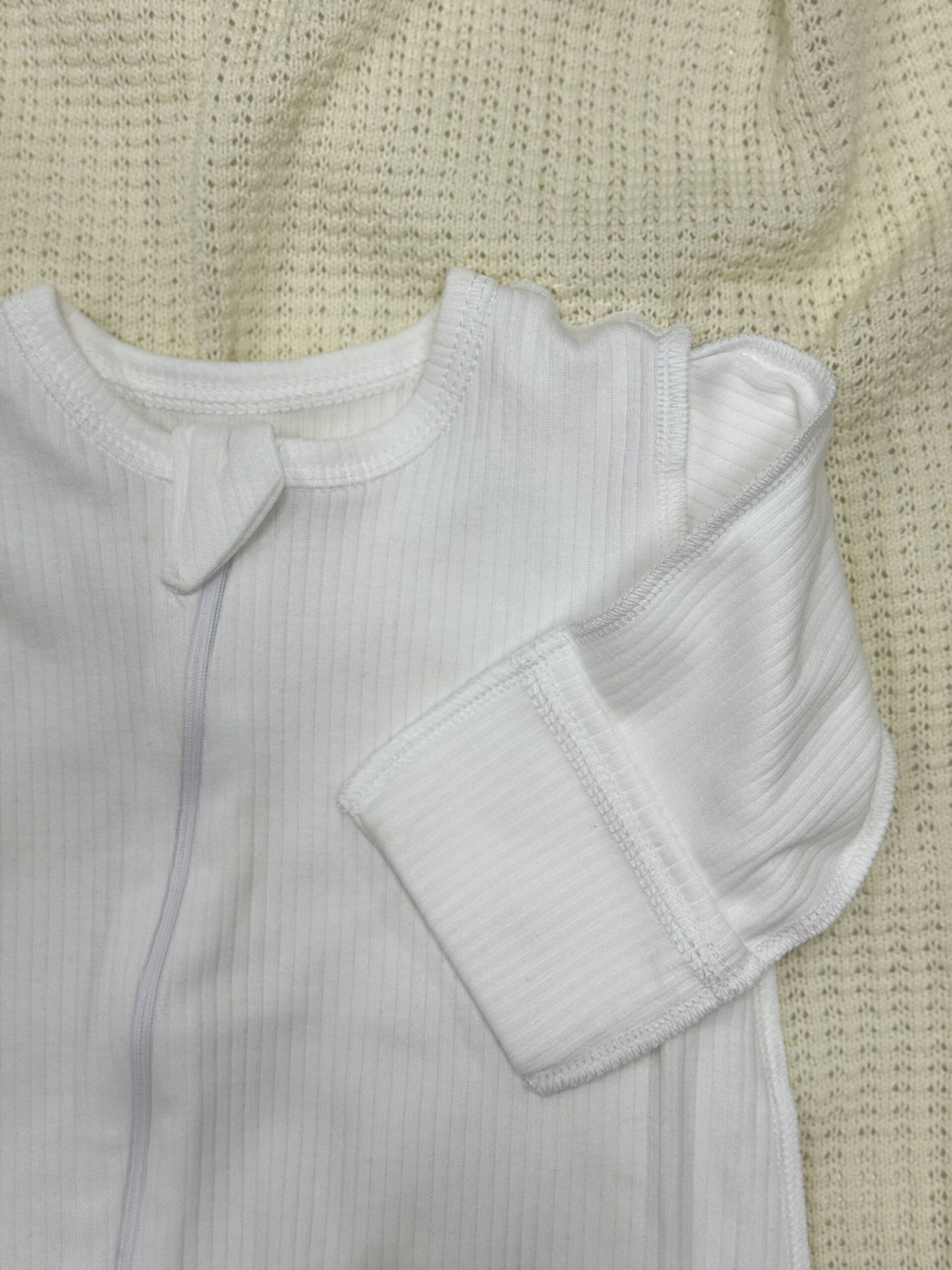 Комбинезон MATUSHKIN на молнии,открытые ножки, швы наружу, интерлок -лапша 4 Комбинезон MATUSHKIN на молнии,открытые ножки, швы наружу, интерлок -лапша 3