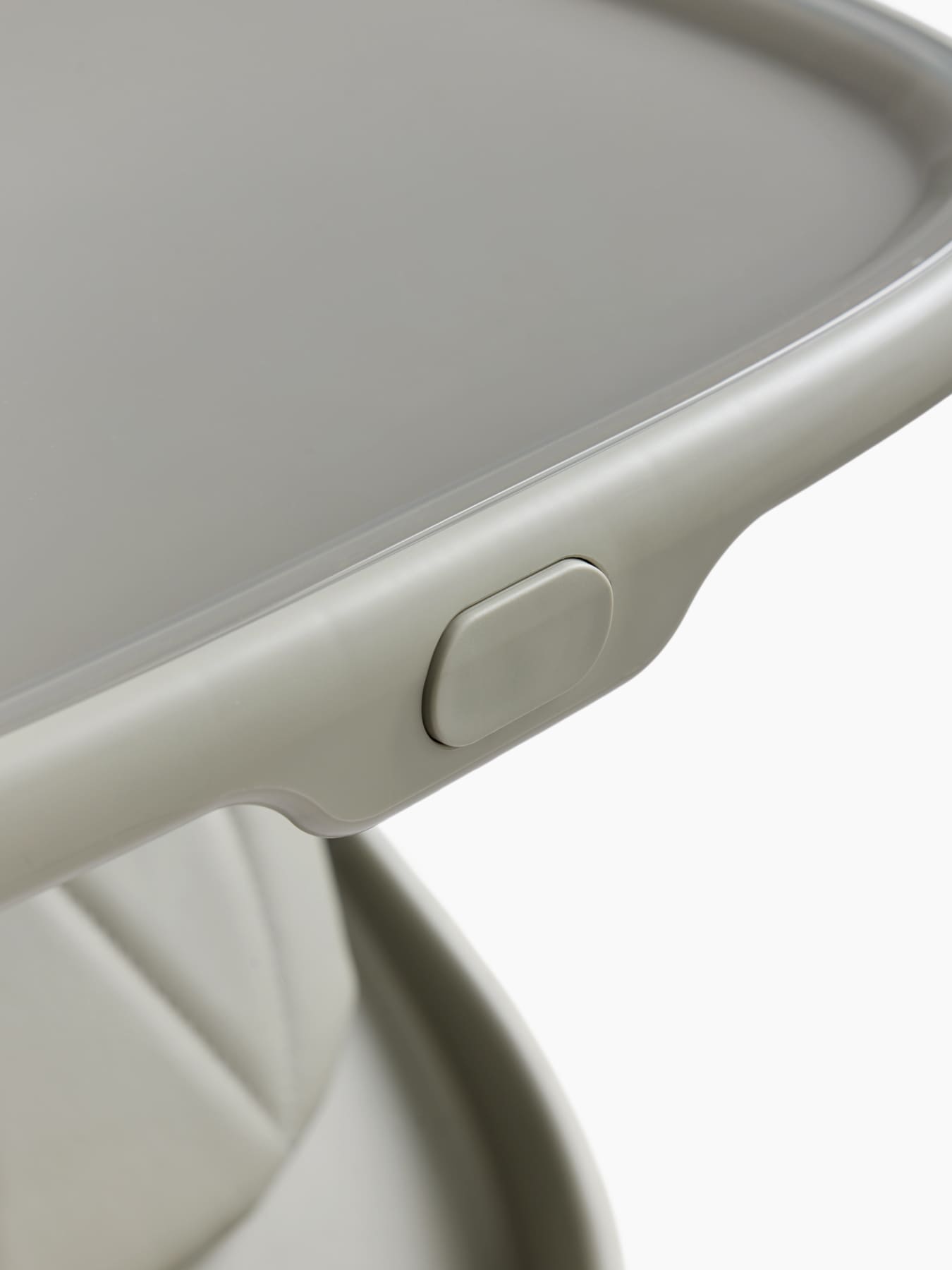 Стульчик для кормления Happy Baby ROMEO 16 romeo_olive