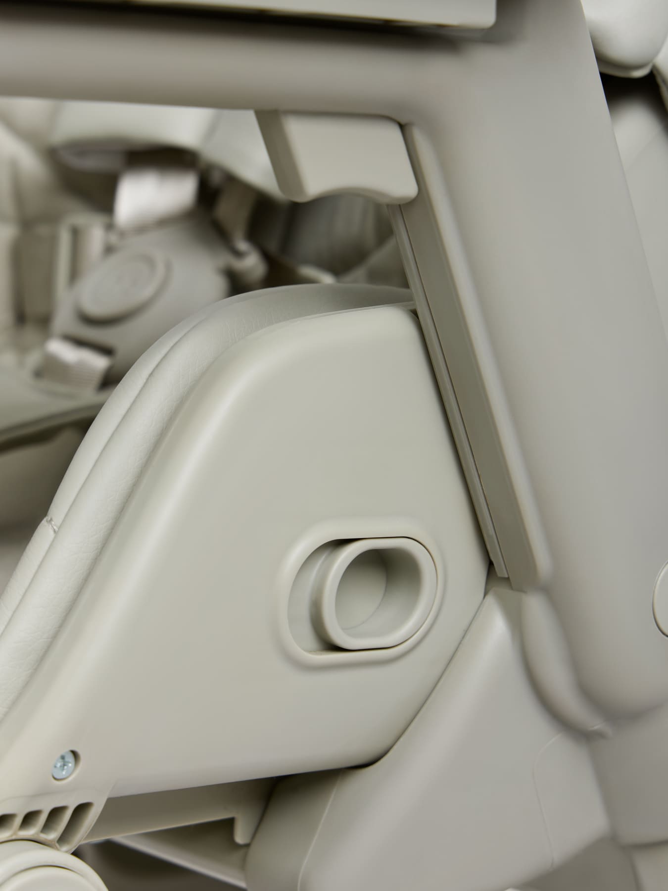 Стульчик для кормления Happy Baby ROMEO 17 romeo_olive